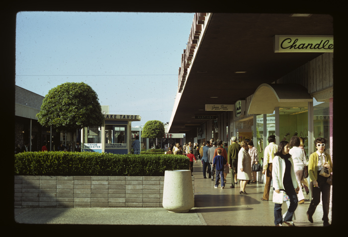 City Institutions, City Centers, and Urban Workplaces; Shopping centers, pedestrian malls. San Bruno, [California], February1971. 5-P-16. From the J. B. Jackson Pictorial Materials Collection (Wilson Collection), Center for Southwest Research and the School of Architecture and Planning, University of New Mexico, Albuquerque, and used by permission.