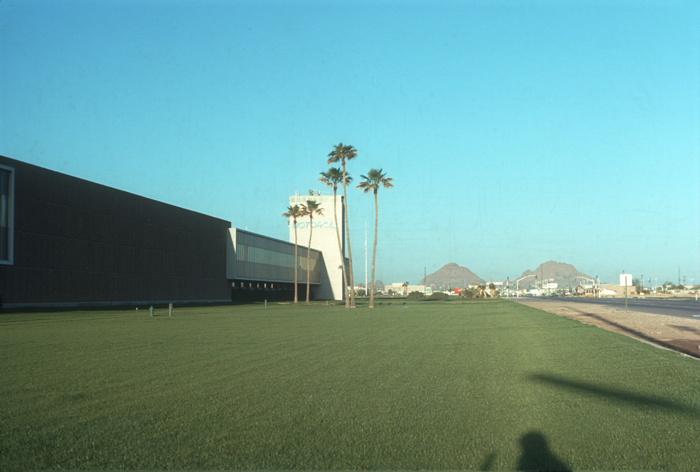 Recreation and Sports; Lawns, April 1971. 9-D-13. From the J. B. Jackson Pictorial Materials Collection (Groth Collection), Center for Southwest Research and the School of Architecture and Planning, University of New Mexico, Albuquerque, and used by permission.